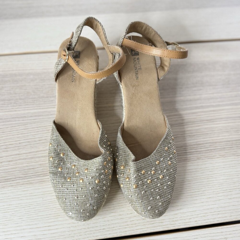 White Mountain 8M Light Green Sailboat Espadrille Wedge Gold Tone Embellished - Picture 2 of 9